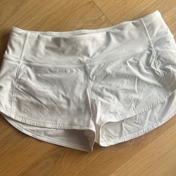 lululemon athletica White Athletic Shorts - Picture 1 of 3
